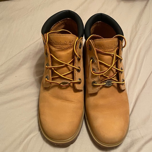 Low Cut Waterproof Timberland Booties - Picture 3 of 12